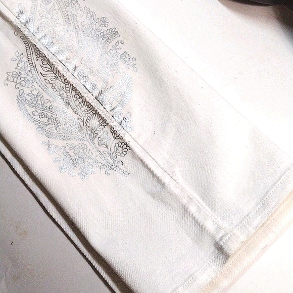 METRO 7  WHITE SILVER EMBROIDERED JEANS SIZE 8 - Picture 4 of 4